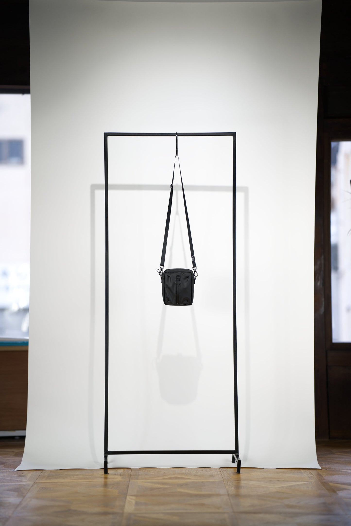 BOX Cactus Leather Mini Bag black