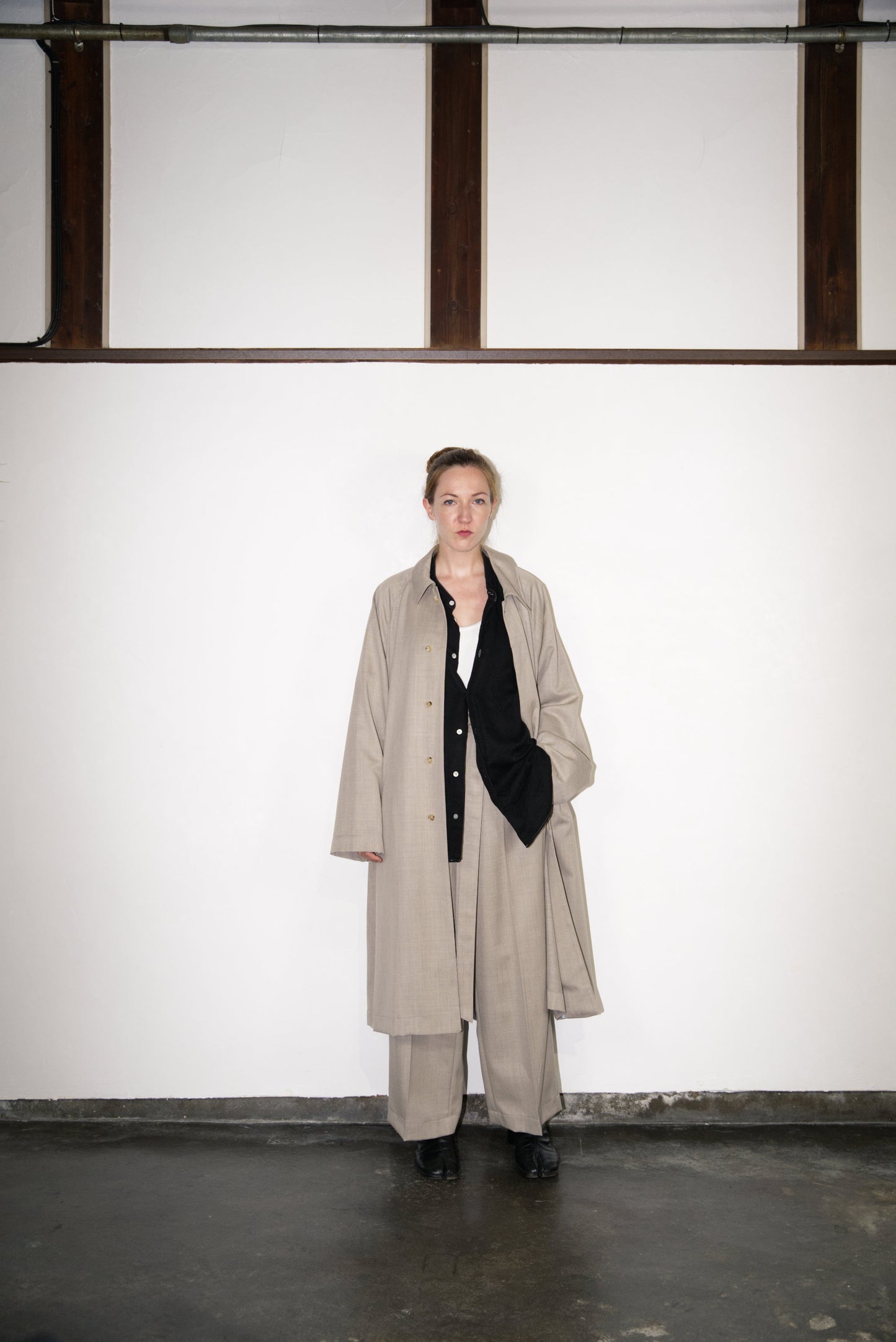 écru Bal Collar Coat in Wool with Belted Wide Flared Trousers